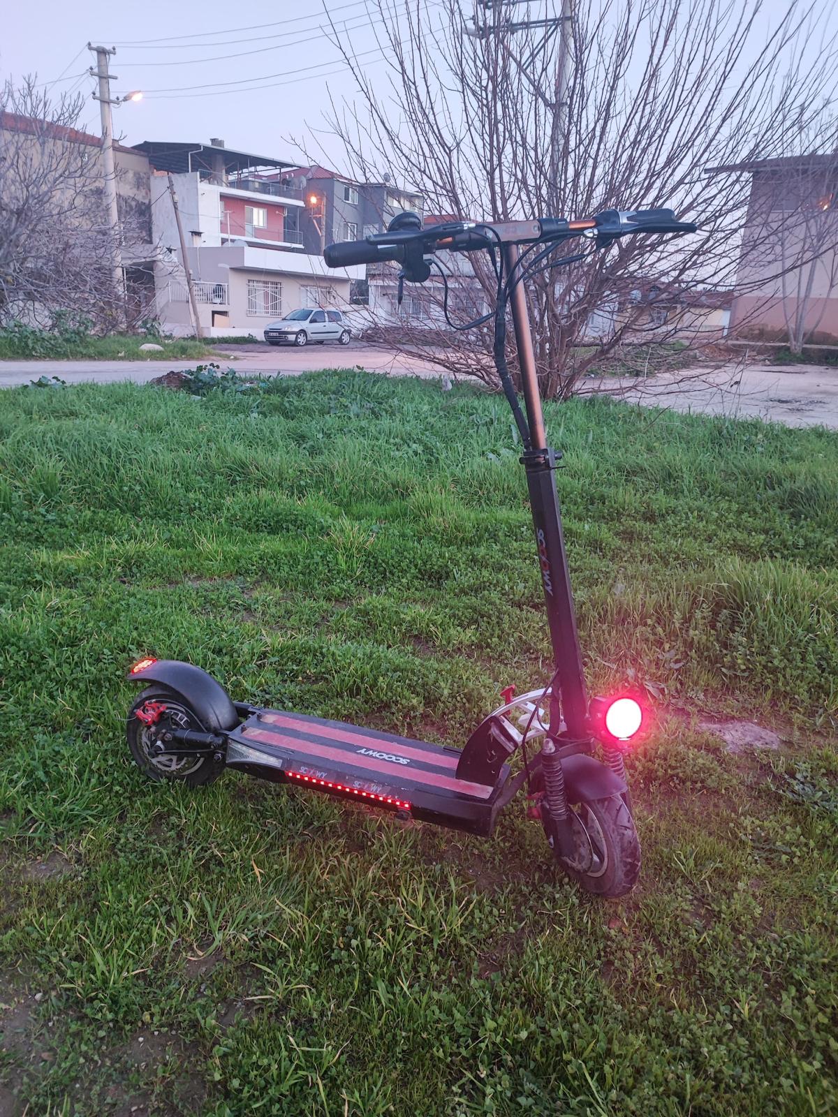 Scoowy VT-500 Scooter